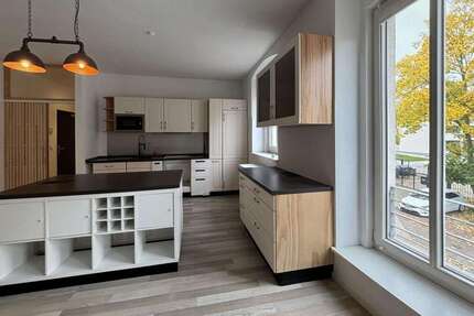 Wohnung Halle (Saale) Trotha - 4.5 Zimmer, 134 m&sup2;, 1.450&euro; | Angebot:27159604