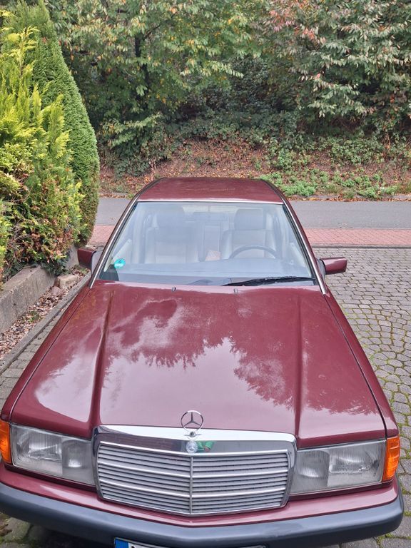 Mercedes-Benz 190 228.000 km 5.700 € Porta Westfalica 32457