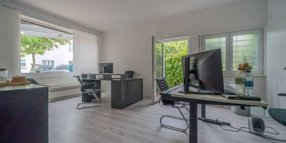 Investitionsmöglichkeit in Mannheim: vielseitiges Wohn- & Geschäftshaus - nur bei realunis 1 zimmer