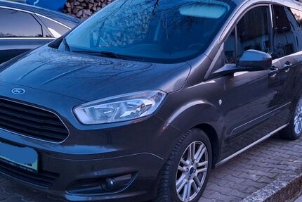 Ford Tourneo Courier 74.900 km 11.111 € Büren 33142
