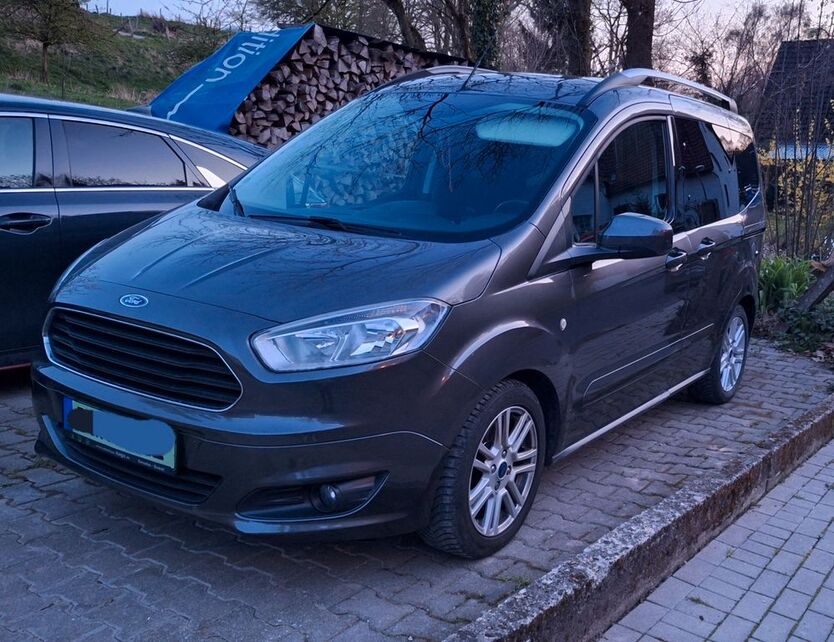 Ford Tourneo Courier 74.900 km 11.111 € Büren 33142