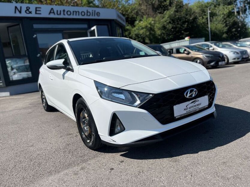 i20
