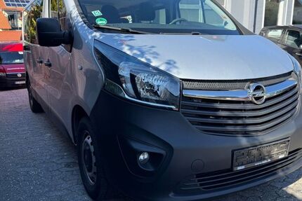 Opel Vivaro 121.000 km 16.990 &euro; Kiel 24109