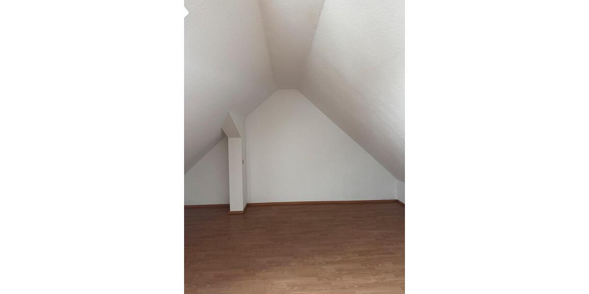 Dachgeschoßwohnung Neustadt in Holstein - 3 Zimmer, 74 m&sup2;, 1.000&euro; | Angebot:25304261