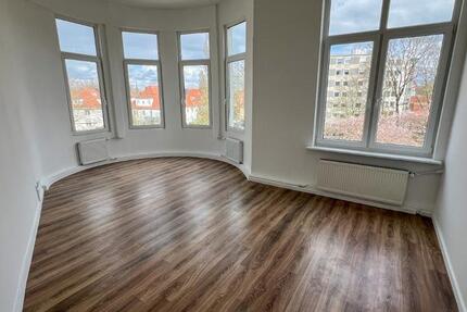 Wohnung Bremerhaven Mitte - 4 Zimmer, 104 m&sup2;, 850&euro; | Angebot:26099646