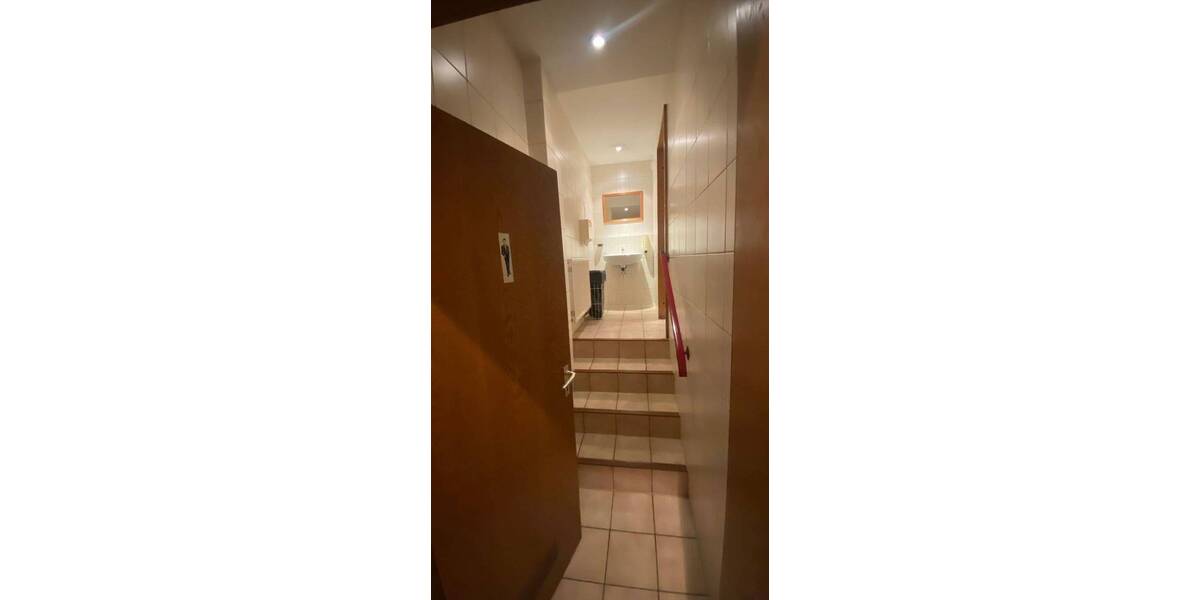 Gewerbeobjekt Volkach - 9 Zimmer, 415.000&euro; | Angebot:25669922