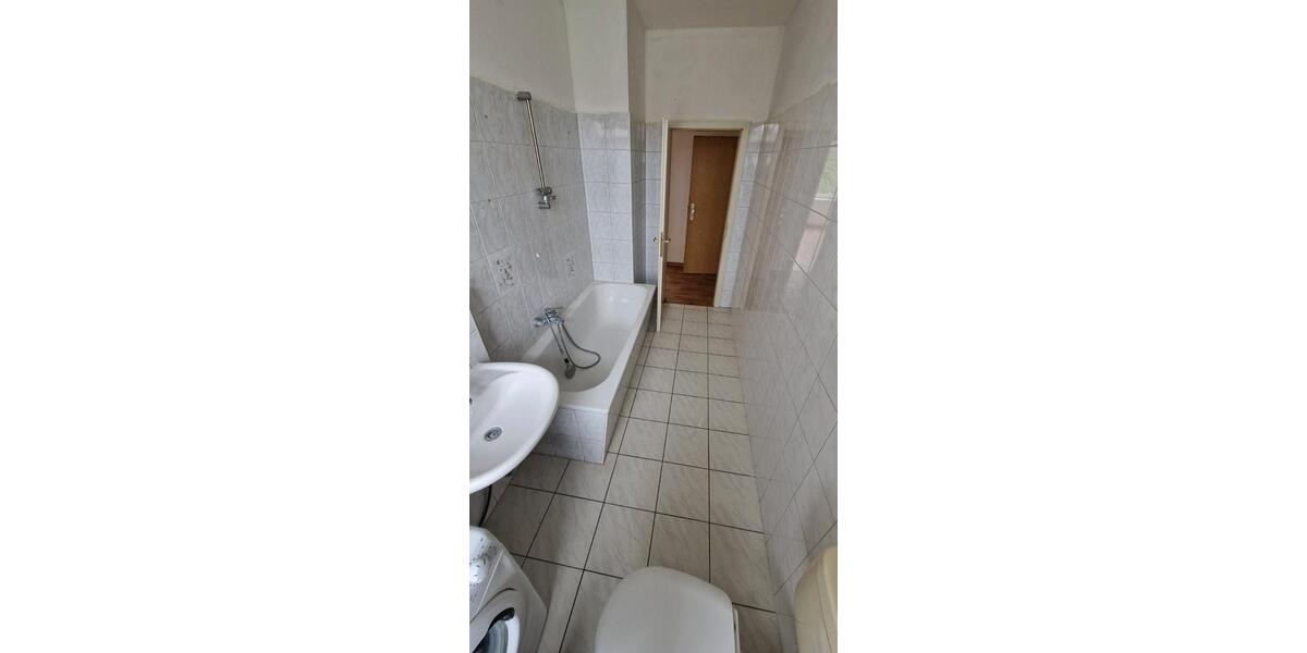 Etagenwohnung Weißenfels - 4 Zimmer, 67 m&sup2;, 420&euro; | Angebot:26619968