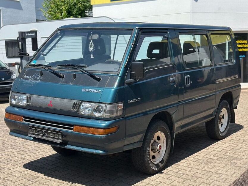 L300