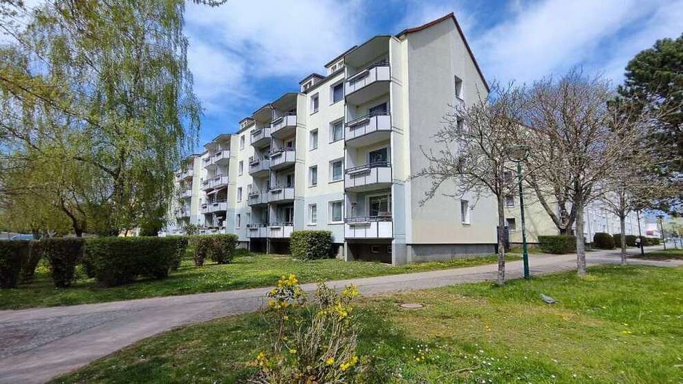 Wohnung zum Mieten in Anklam 304,98 € 46.92 m²