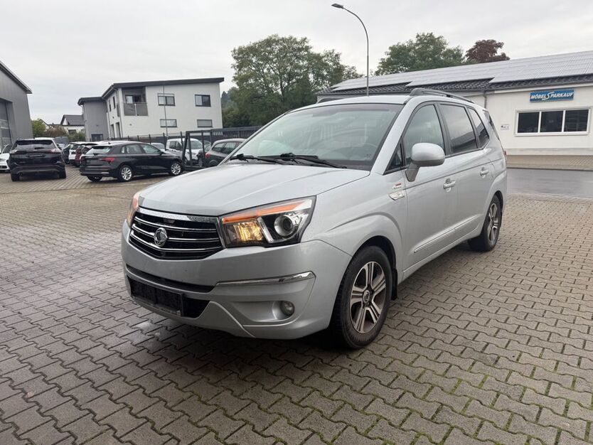 SsangYong Rodius 98.000 km 8.500 € Büdingen-Düdelsheim 63654