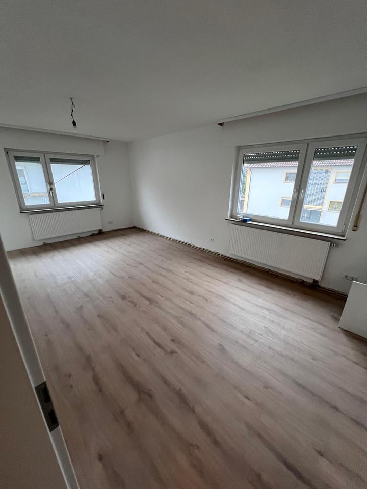4 Zi Whg mit Balkon,EBK,Stellplatz zu vermieten in Filderstadt zimmer