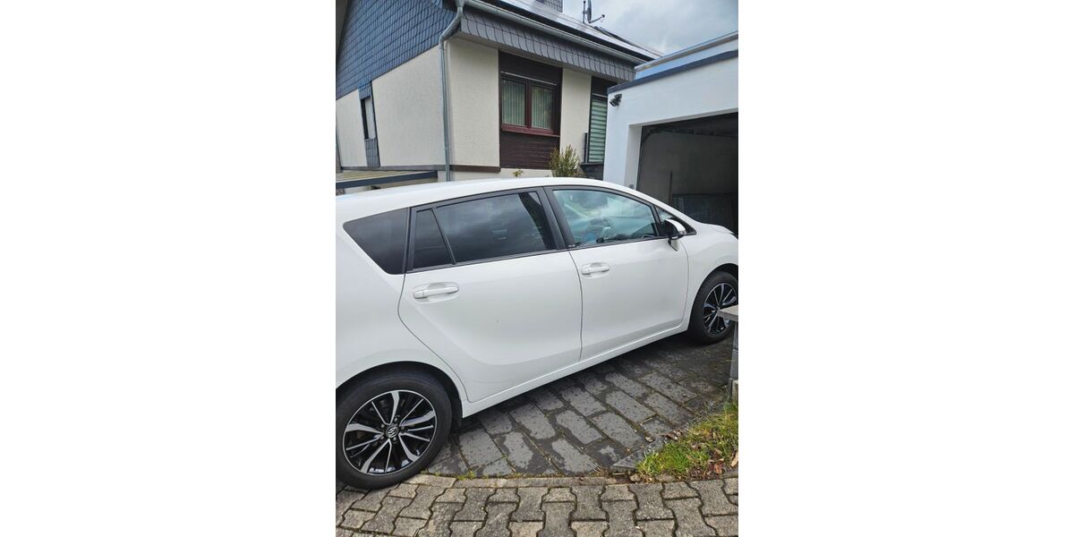 Toyota Verso 102.500 km 15.000 &euro; Hinzweiler 67756