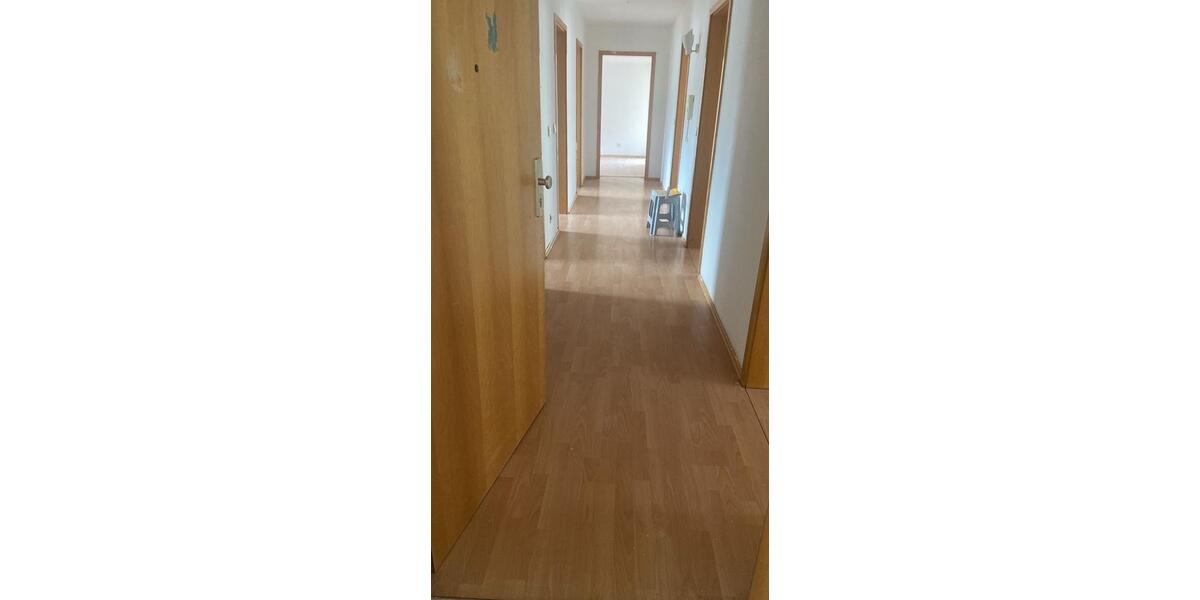 Etagenwohnung Schramberg - 4 Zimmer, 105 m&sup2;, 1.200&euro; | Angebot:26256472