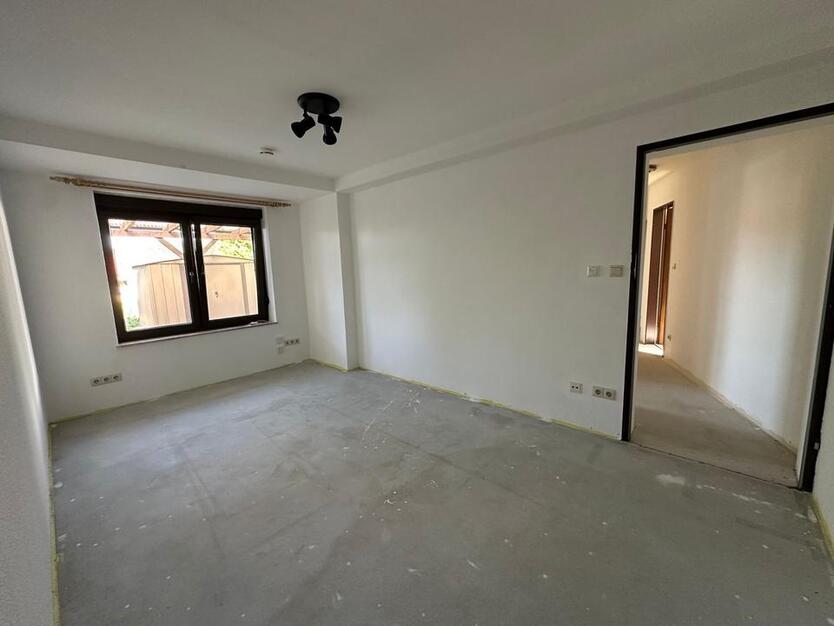 Haus zu vermieten mit Garten, Terrasse, Wintergarten, Stellplatz