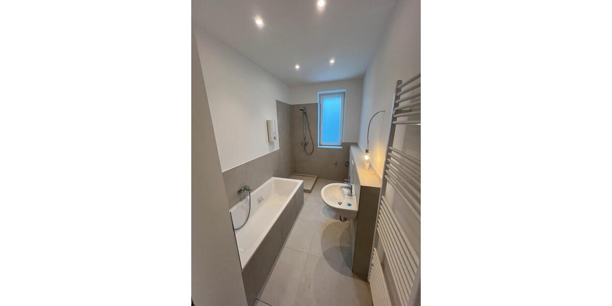 Erdgeschoßwohnung Neumünster - 4 Zimmer, 107 m&sup2;, 1.050&euro; | Angebot:25131014