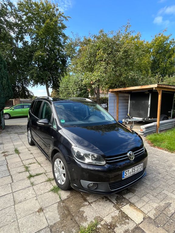 VW Touran 238.000 km 6.999 € Hopsten 48496