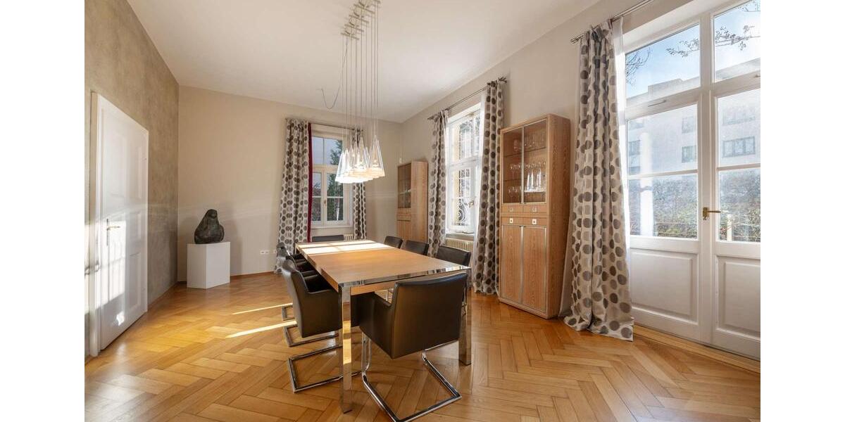 Villa München Nymphenburg - 9 Zimmer, 389 m&sup2;, 9.300&euro; | Angebot:25255917