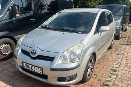 Toyota Corolla Verso 245.000 km 2.950 &euro; Berlin 10245