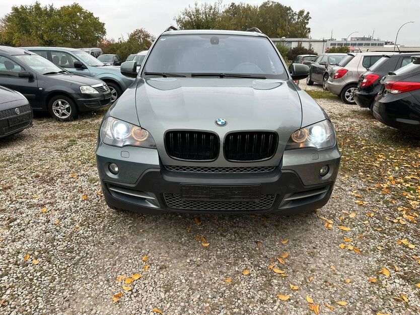 BMW X5 330.000 km 9.500 € Landshut 84030