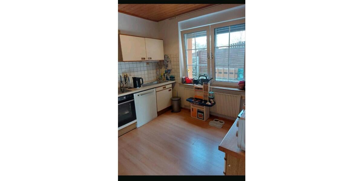 Erdgeschoßwohnung Nümbrecht - 3.5 Zimmer, 90 m&sup2;, 850&euro; | Angebot:25363532