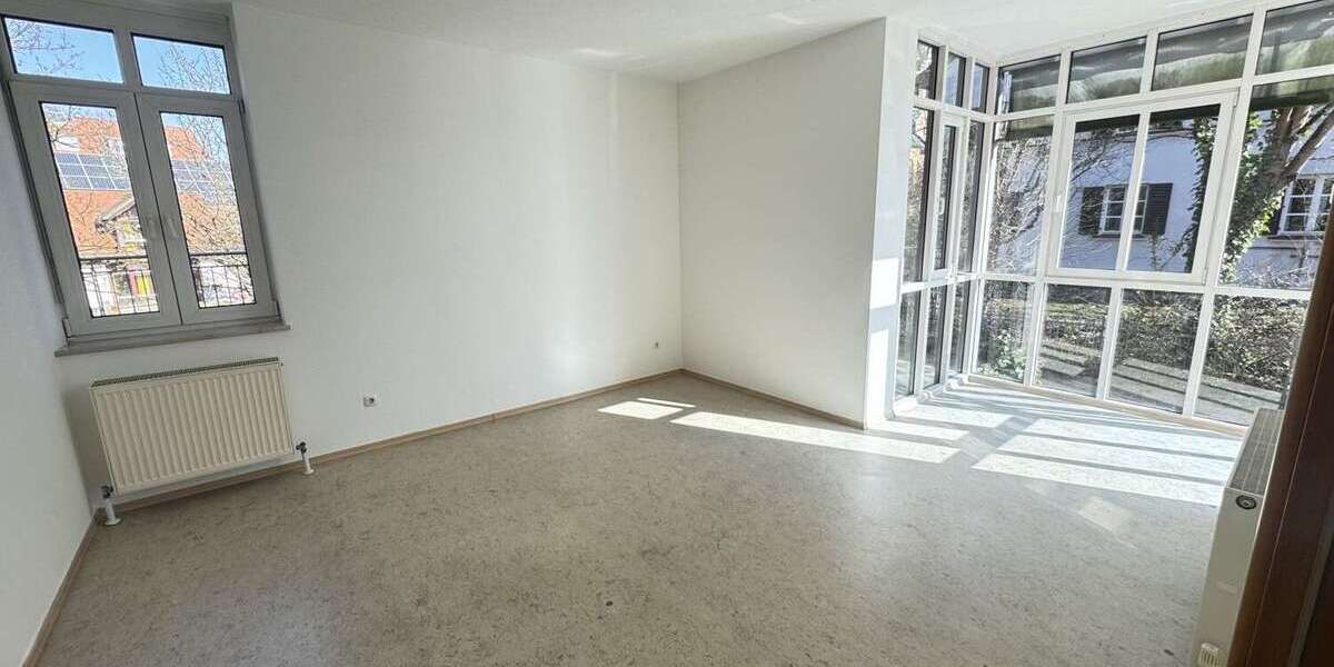 Etagenwohnung Deggendorf - 3 Zimmer, 86 m&sup2;, 298.000&euro; | Angebot:25447333