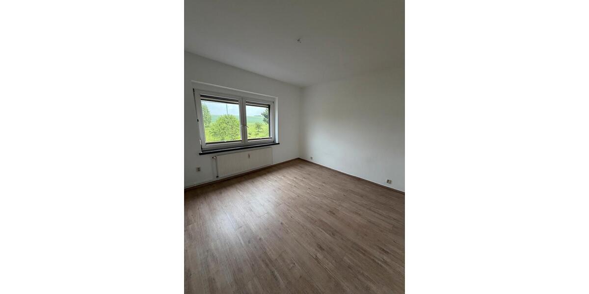 Etagenwohnung Meerane - 3 Zimmer, 90 m&sup2;, 850&euro; | Angebot:26640772