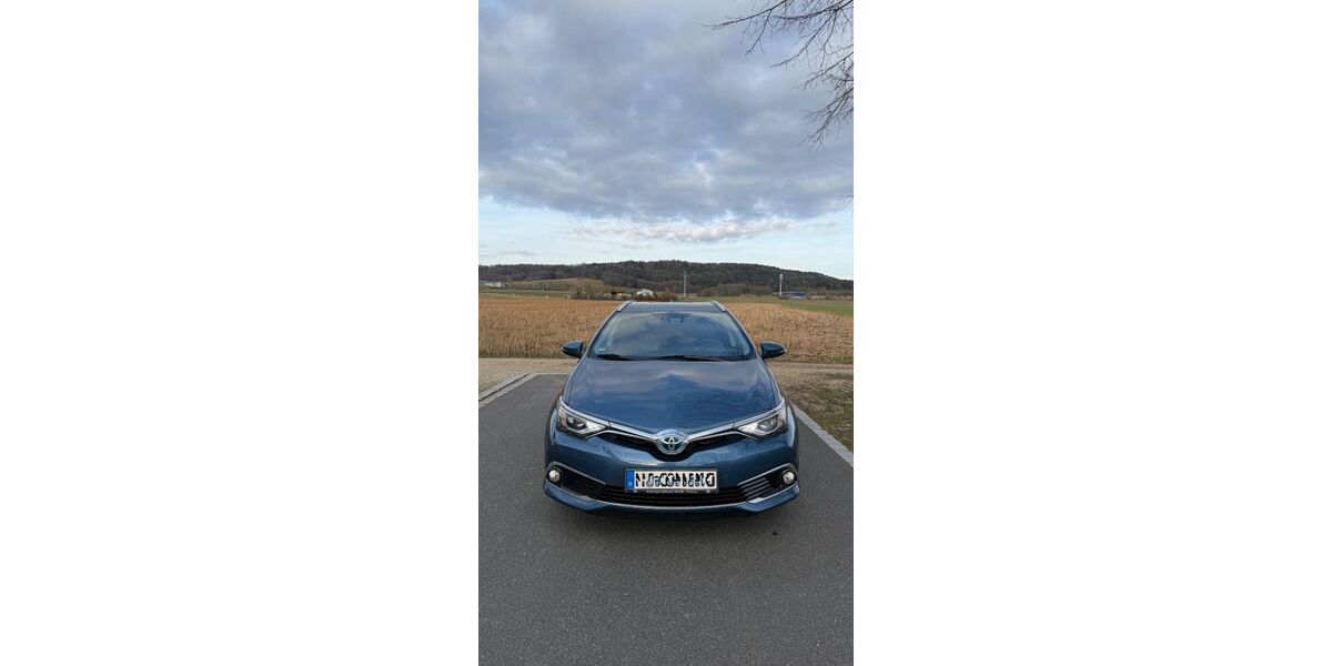 Toyota Auris Touring Sports 198.600 km 9.680 &euro; Berg 92348