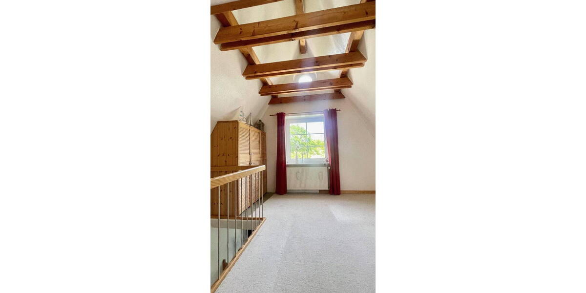 Einfamilienhaus Reinfeld - 7 Zimmer, 250 m&sup2;, 525.000&euro; | Angebot:26790523