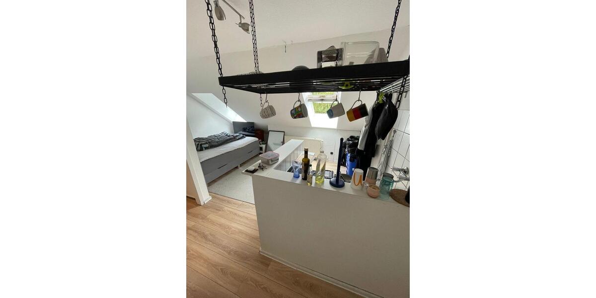 Dachgeschoßwohnung Hamburg Altona - 1 Zimmer, 17 m&sup2;, 600&euro; | Angebot:26387163