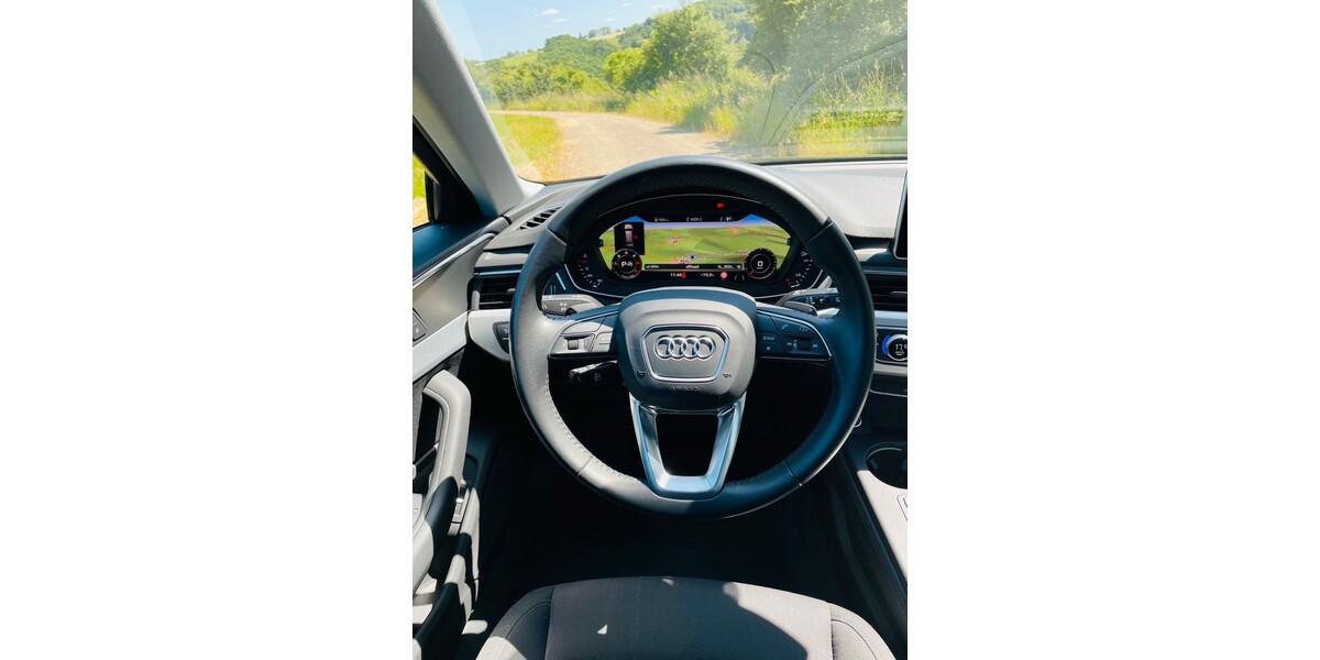 Audi A4 Avant 71.000 km 20.499 € Düsseldorf 40213