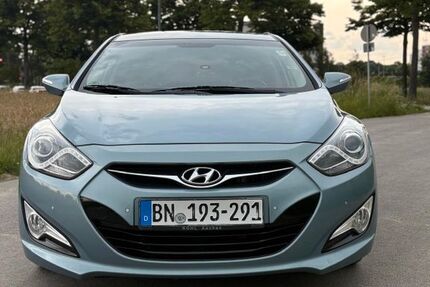 Hyundai i40 175.000 km 7.600 &euro; Troisdorf 53842