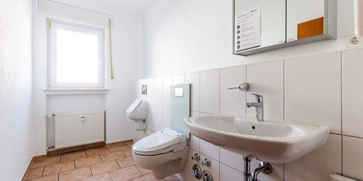 Gewerbeobjekt Bischofsheim - 5 Zimmer, 267 m&sup2;, 4.260&euro; | Angebot:25814102