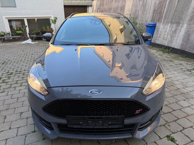 Ford Focus 134.000 km 12.399 &euro; Passau 94032