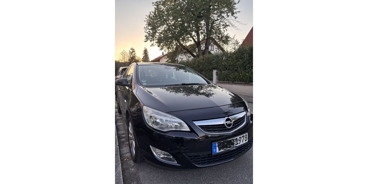 Opel Astra 132.000 km 5.000 &euro; München 80804
