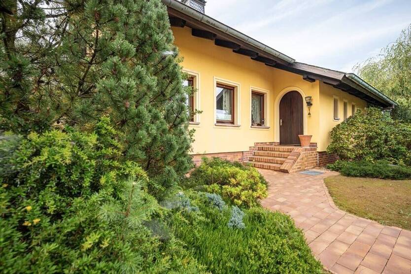 Naturidylle trifft Wohnkomfort - Ihr Traumhaus mit Waldblick und Vogelgezwitscher