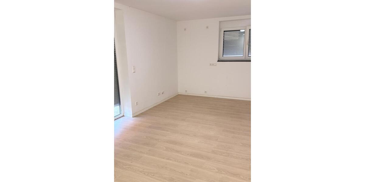 2 - Zimmer Anliegerwohnung ca.85 m2 950 € Warmmiete 2 zimmer