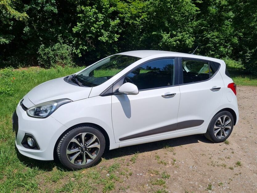 i10