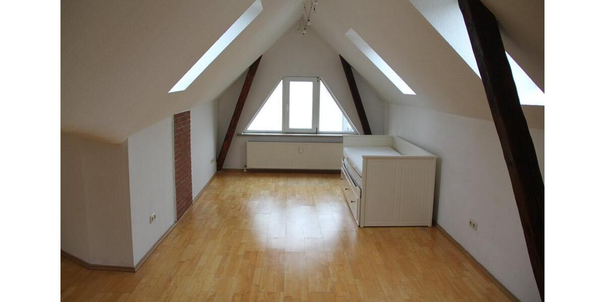 Dachgeschoßwohnung Rostock Hansaviertel - 2 Zimmer, 70 m&sup2;, 800&euro; | Angebot:26062116