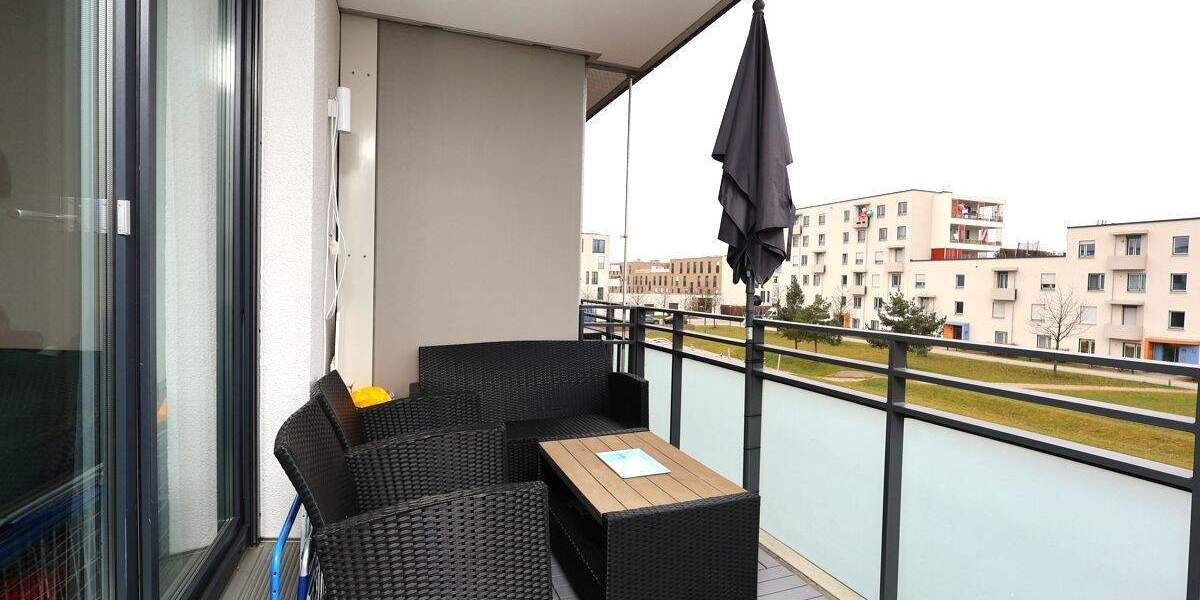 Sonnige 2-Zimmerwohnung mit moderner Einbauküche und großer Südloggia 2 zimmer