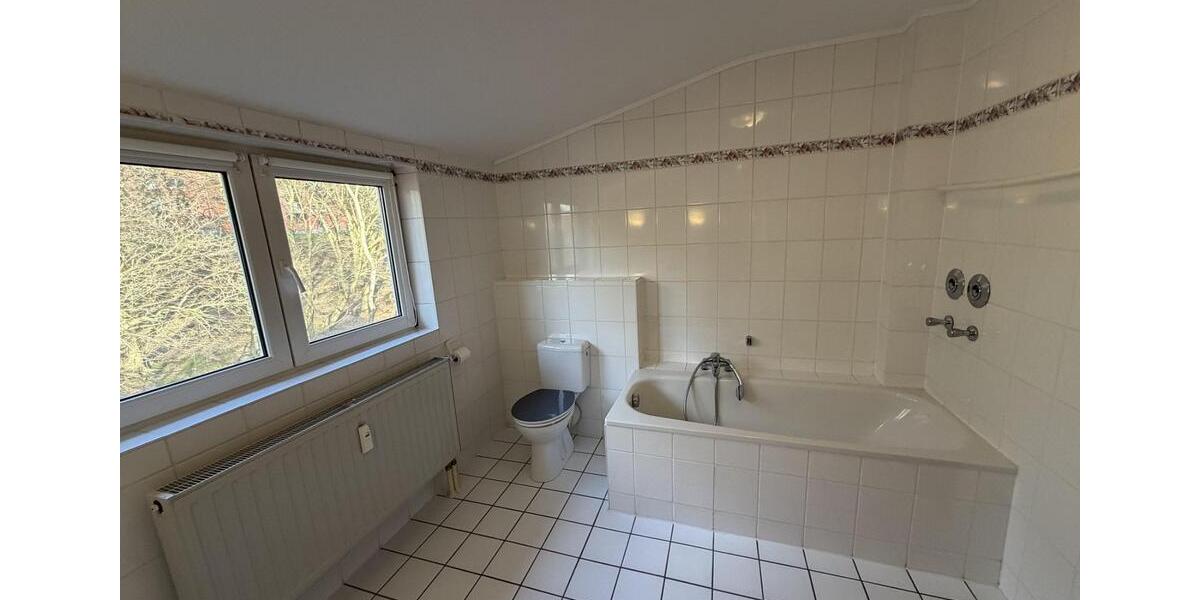 Dachgeschoßwohnung Dransfeld - 2 Zimmer, 73 m&sup2;, 159.000&euro; | Angebot:25592256