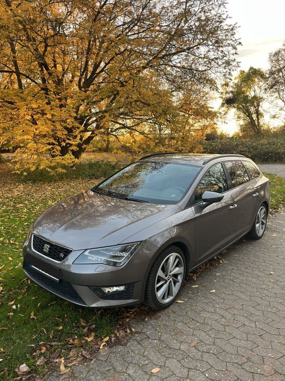 Seat Leon 132.000 km 14.700 € Braunschweig 38104