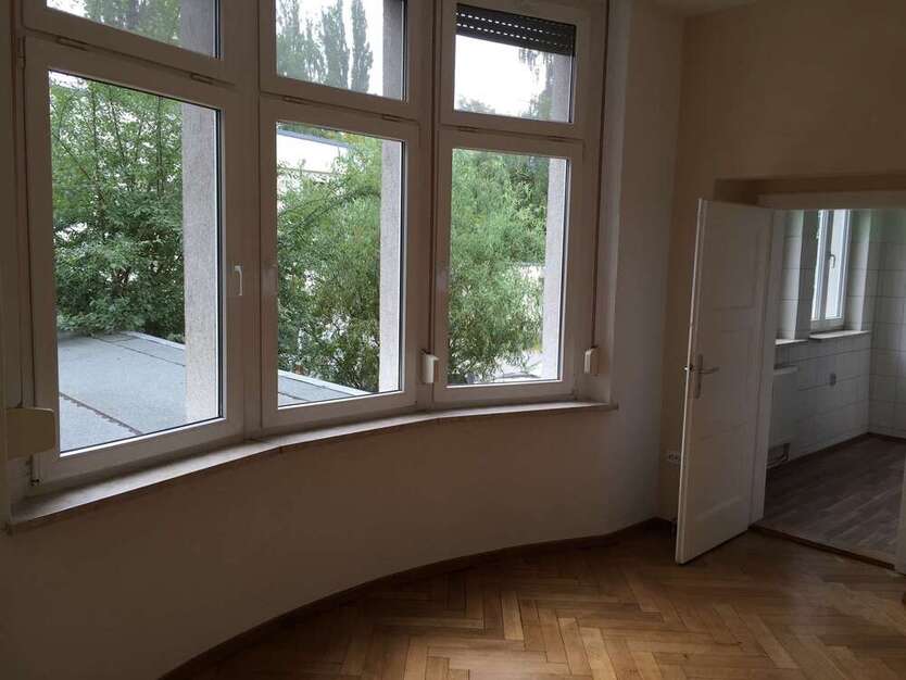 Villa mit 4 Wohneinheiten in Bahnhofsnähe zimmer