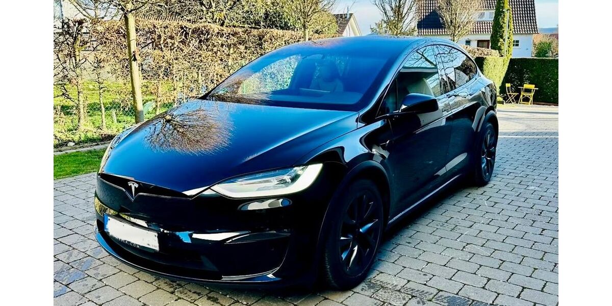 Tesla Model X 54.000 km 71.950 &euro; Tübingen 72072