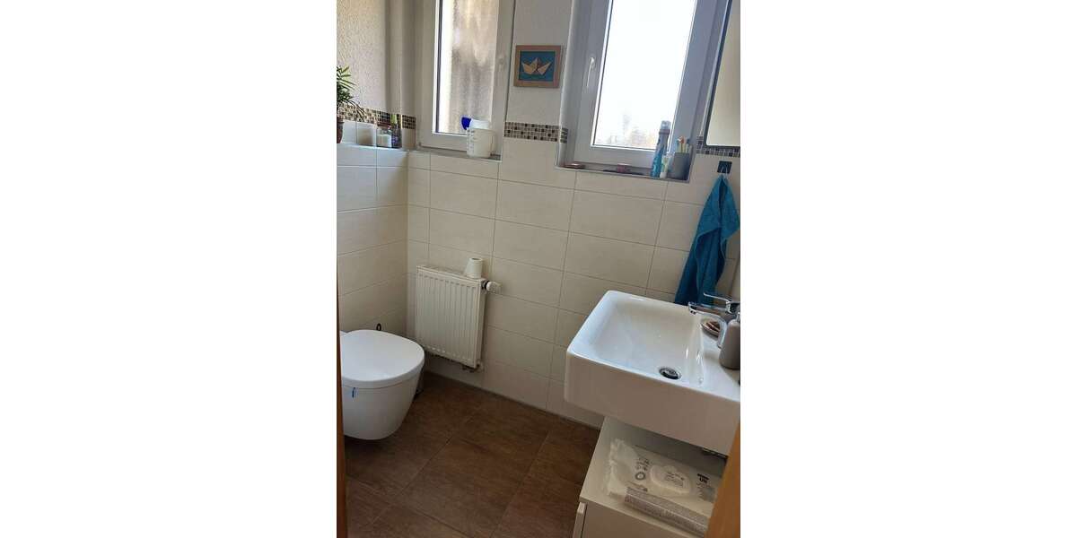 Saniertes Einfamilienhaus mit zwei Garagen in guter Wohnlage - Einfamilienhaus Unterwellenborn | Angebot:26777918