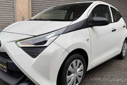 Toyota Aygo (X) 124.888 km 8.798 &euro; Altensteig 72213