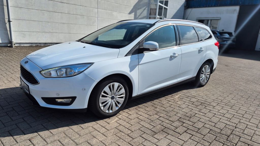 Ford Focus 98.000 km 8.800 &euro; Oldendorf 21726