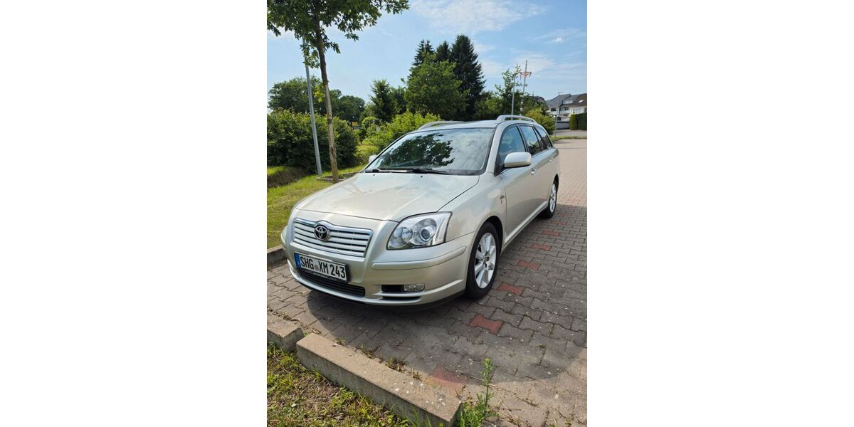 Toyota Avensis 242.000 km 2.450 &euro; Barsinghausen 30890