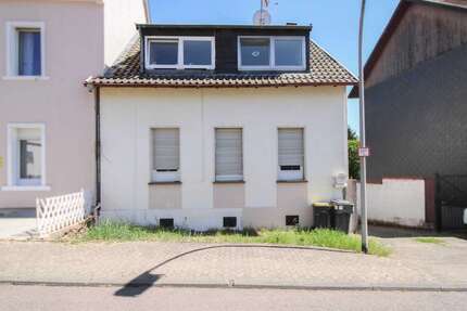 Haus Saarbrücken West - 7 Zimmer, 148 m&sup2;, 230.000&euro; | Angebot:27148138