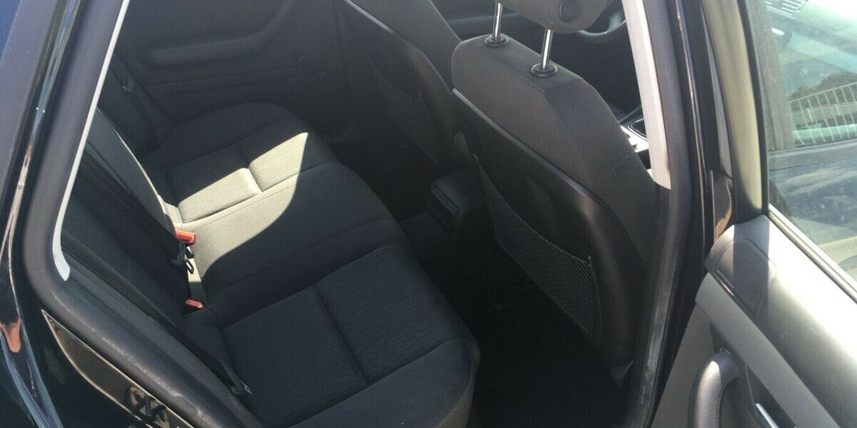 Audi A4 Kombi,Klimaaut.,PDC.,Tüv Neu ! 199.000 km 4.999 &euro; Himmelkron 95502