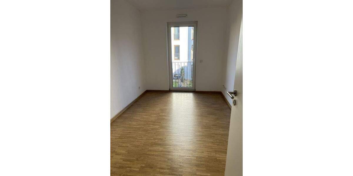 Exklusive Wohnung mit großem Balkon und 2 Tageslichtbädern 3 zimmer